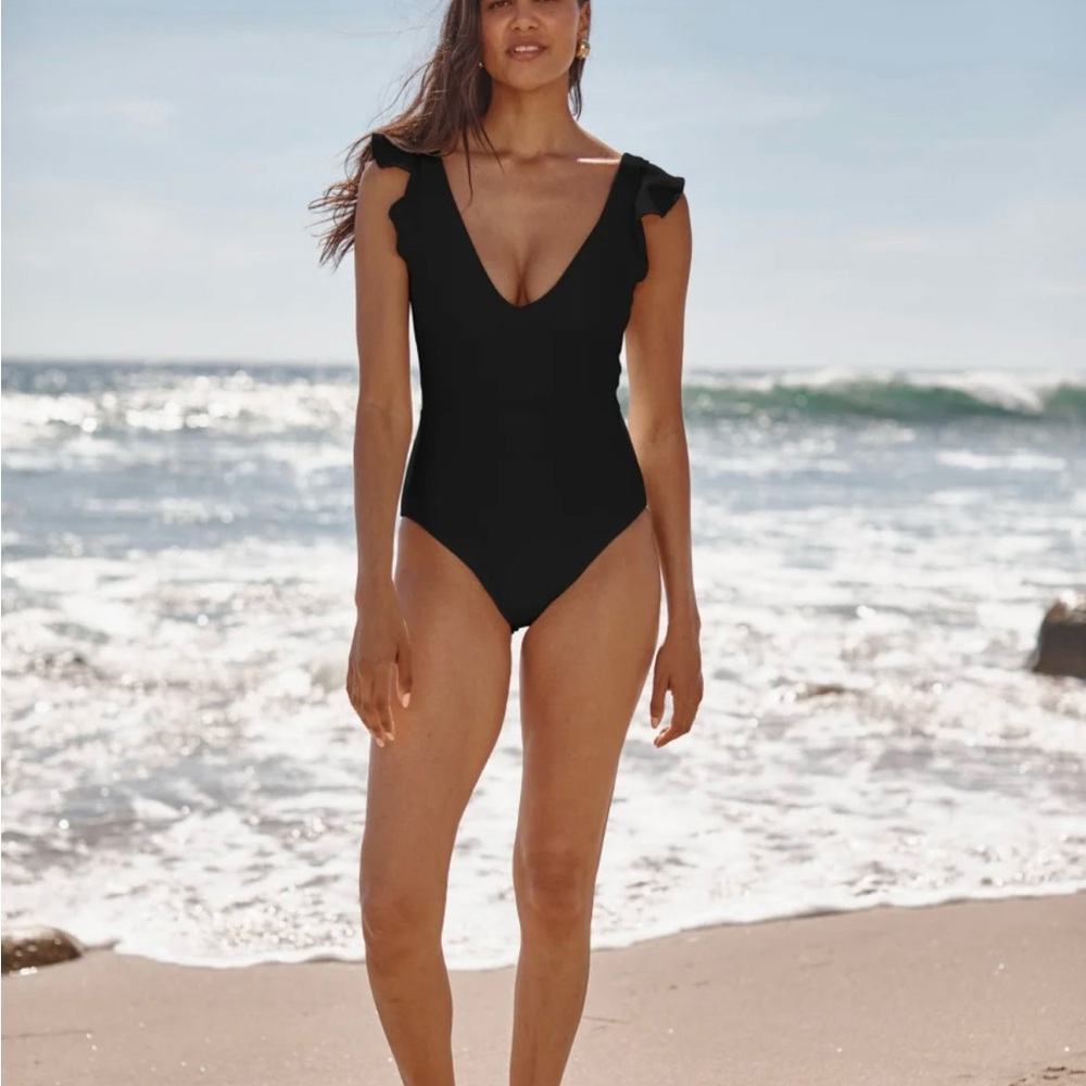 EUC summersalt ruffle backflip one piece swimsuit size 14